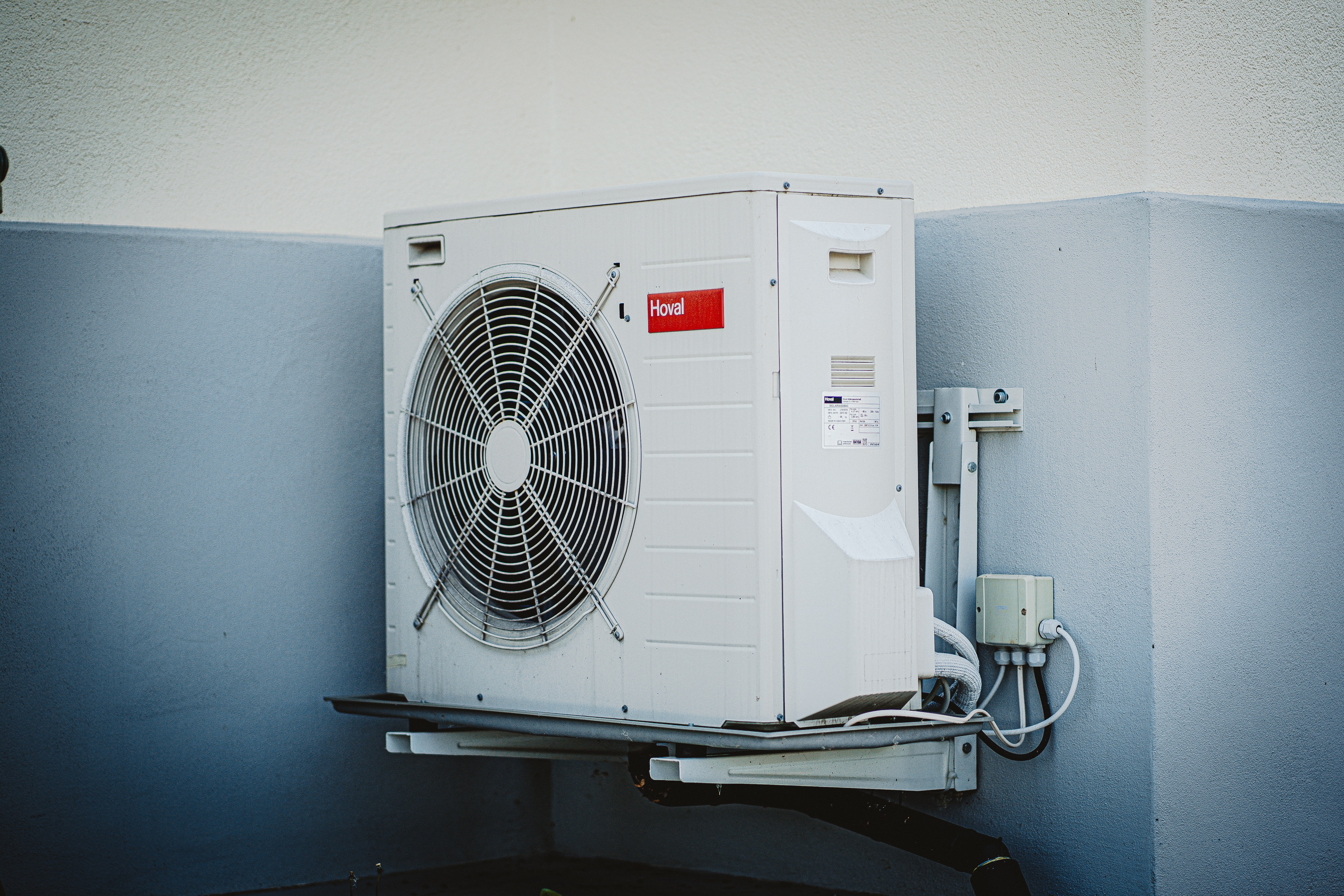 when to replace a heat pump